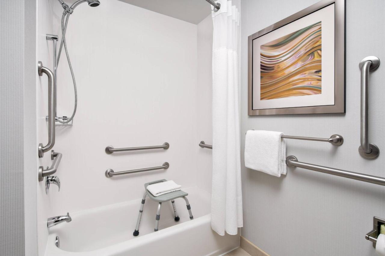 Courtyard By Marriott Raleigh North/Triangle Town Center Hotel Eksteriør billede