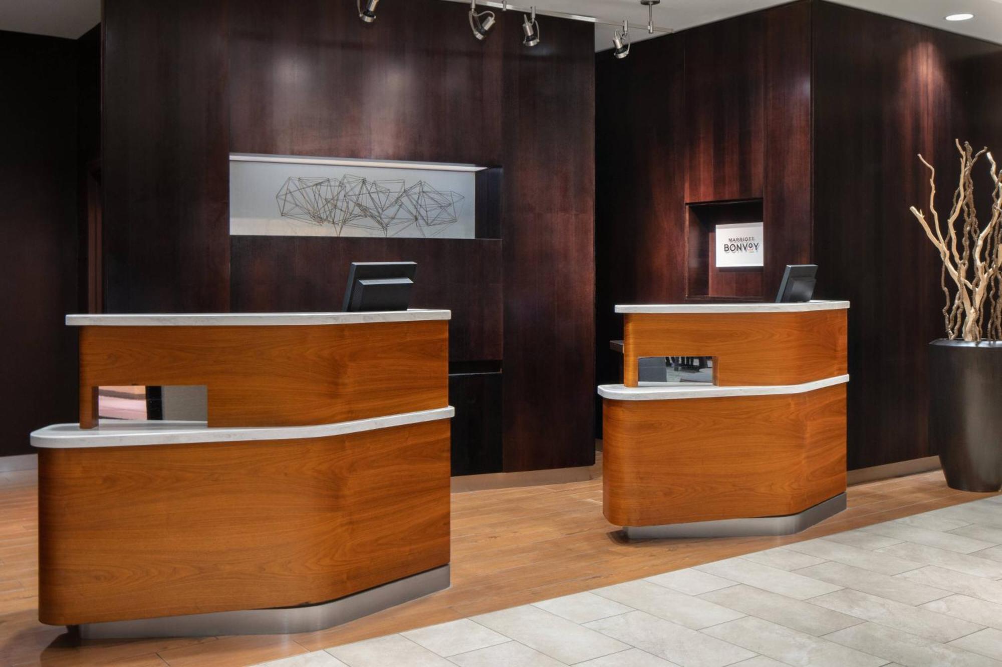 Courtyard By Marriott Raleigh North/Triangle Town Center Hotel Eksteriør billede
