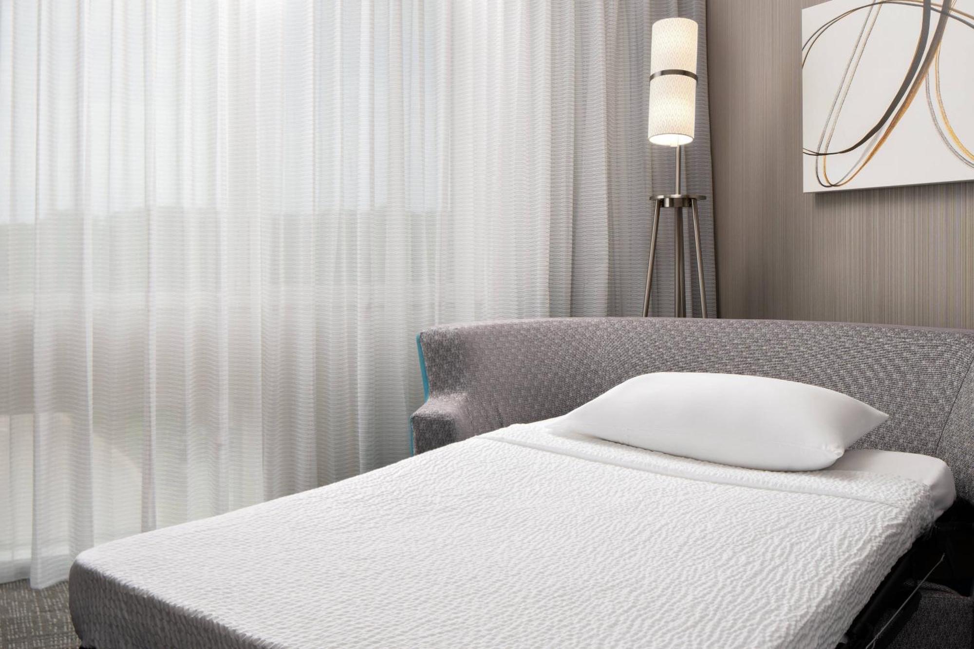 Courtyard By Marriott Raleigh North/Triangle Town Center Hotel Eksteriør billede