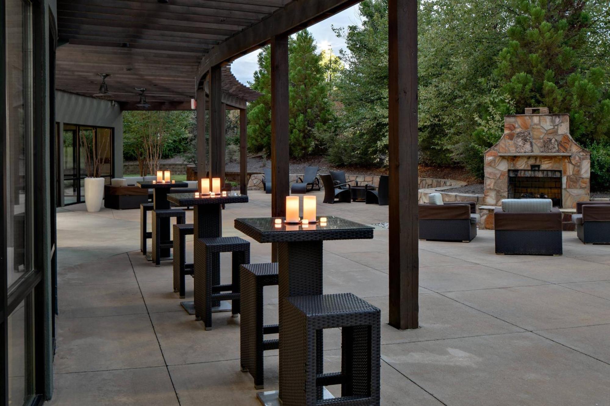 Courtyard By Marriott Raleigh North/Triangle Town Center Hotel Eksteriør billede