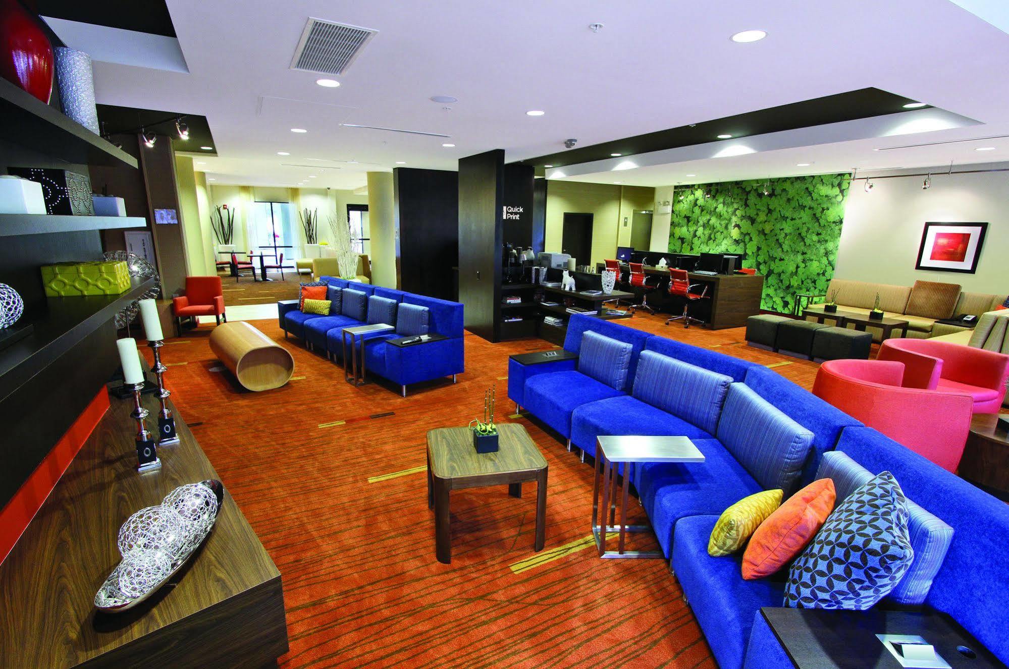 Courtyard By Marriott Raleigh North/Triangle Town Center Hotel Eksteriør billede